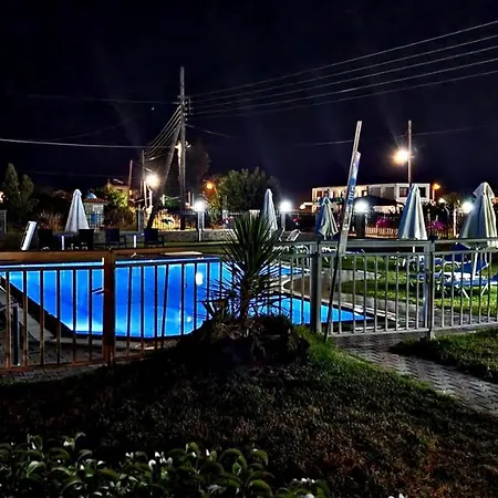 House Michalis Lägenhetshotell Sarti