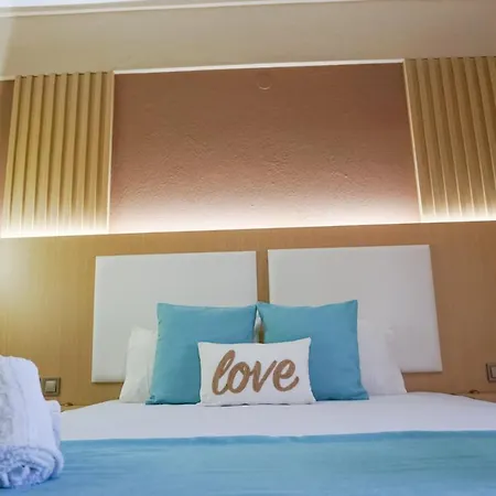 House Michalis Lägenhetshotell Sarti