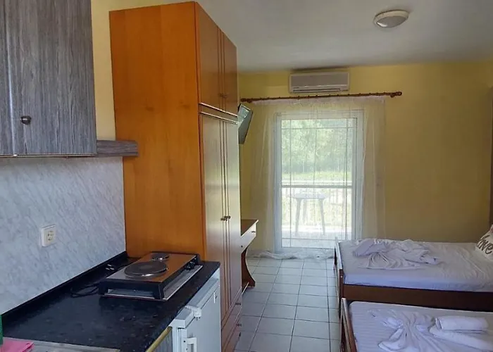 House Michalis Apartmanhotel Szárti