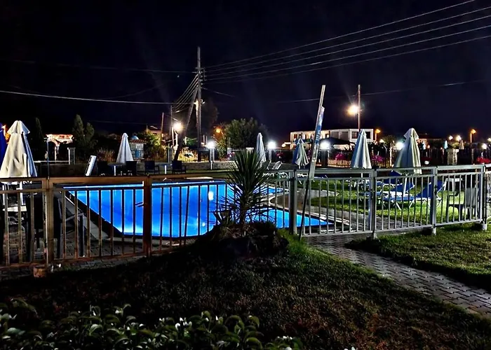 House Michalis Apartmanhotel Szárti