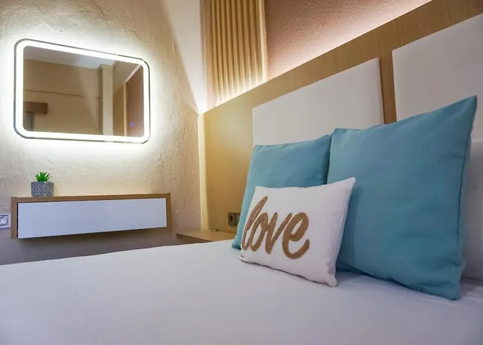 Apartmanhotel House Michalis Szárti