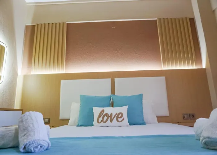 House Michalis Apartmanhotel Szárti