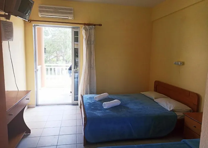 Apartmanhotel House Michalis Szárti